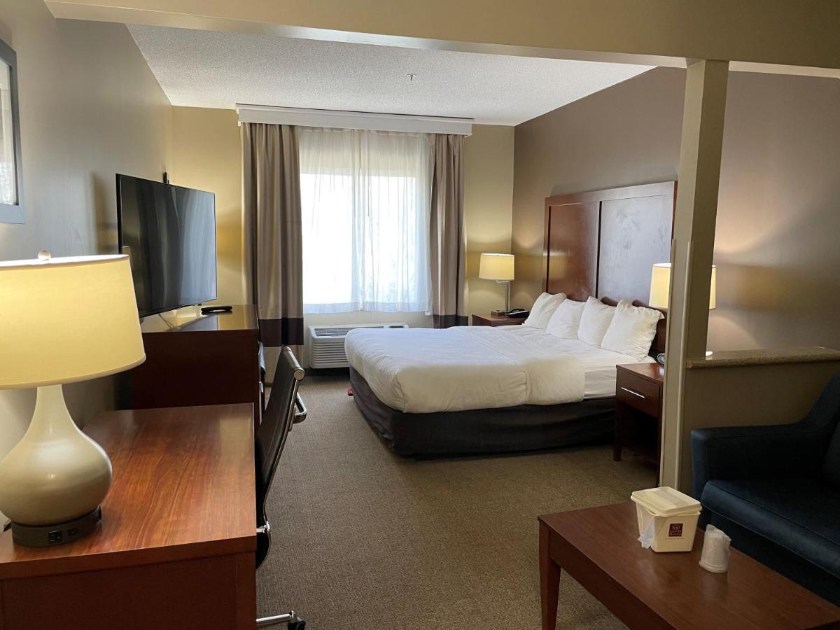 Quality Suites Waldorf Extérieur photo