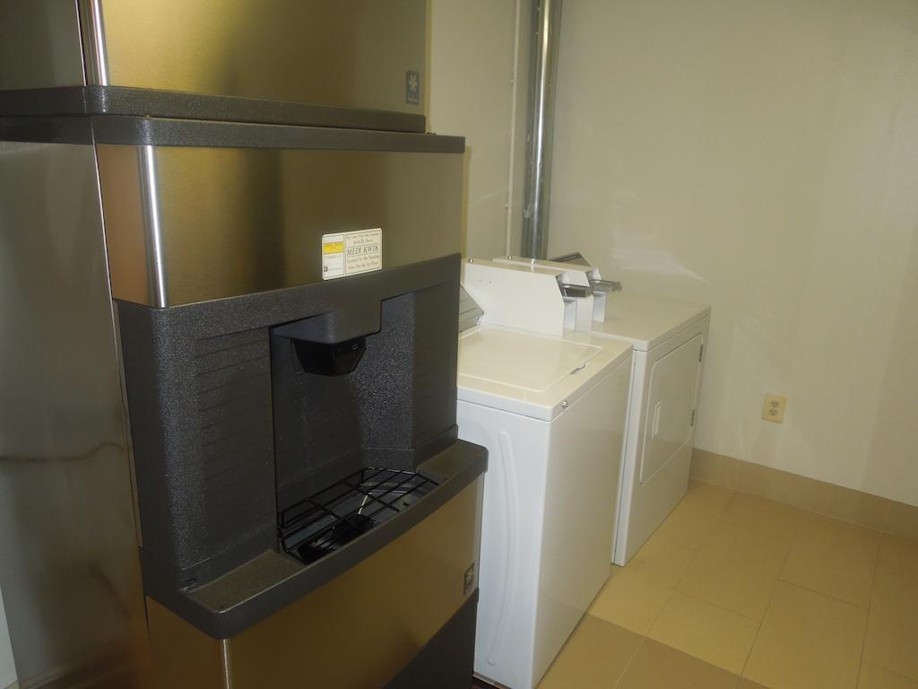 Quality Suites Waldorf Extérieur photo