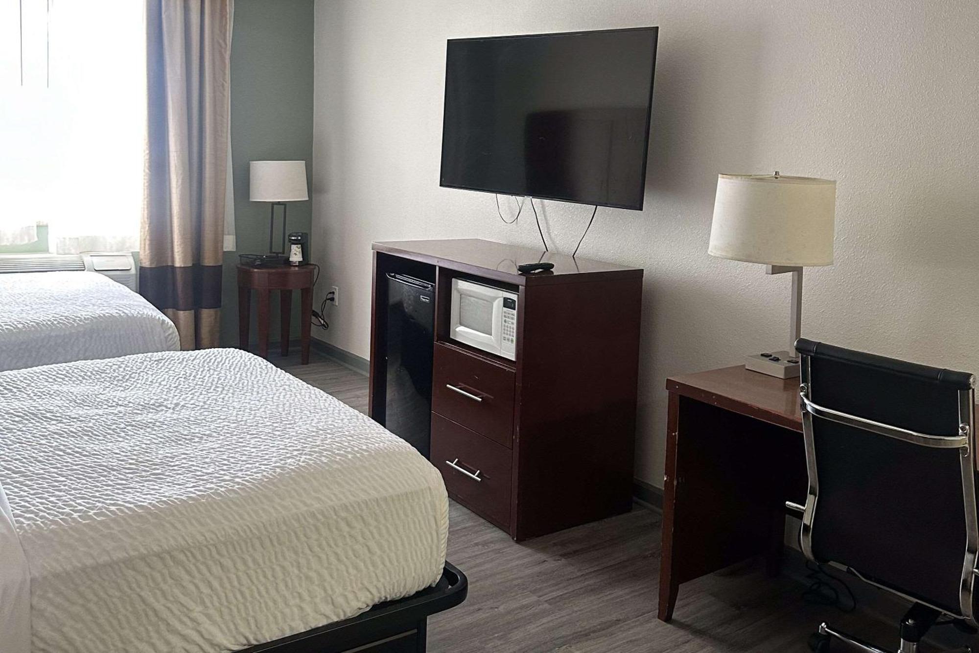 Quality Suites Waldorf Extérieur photo